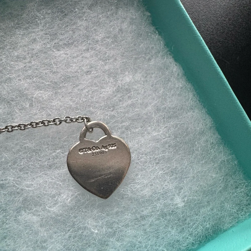 Tiffany & Co. Return to Tiffany Lovestruck Heart Tag Bracelet in Sterling Silver - Picture 3 of 4